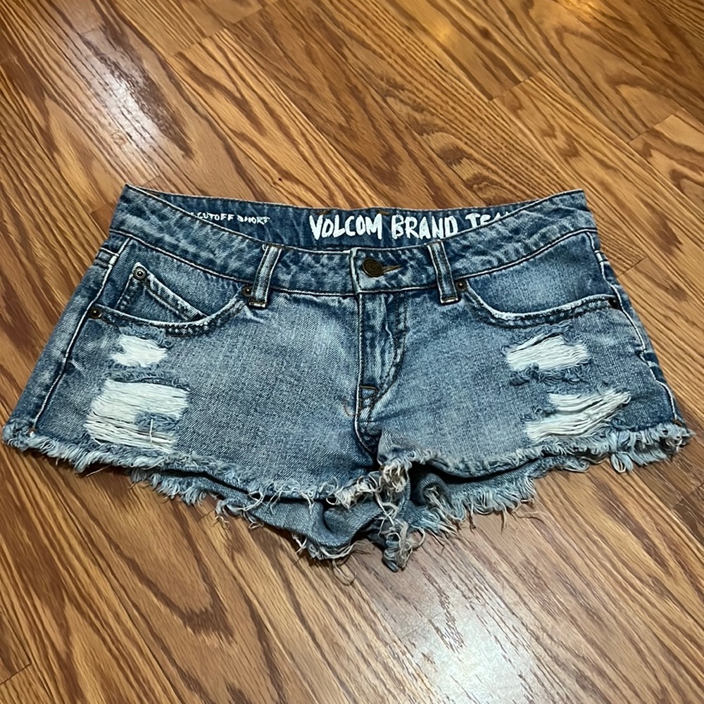 Volcom shorts size 0